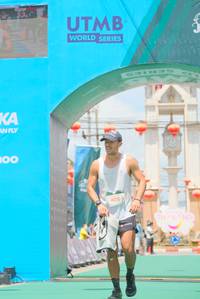 BIB: 402
                            <button type="button" onclick="openModal(21761948)" class="btn btn-primary btn-sm float-right btn-popup" data-toggle="modal" data-target=".modal-high-quality">
                        <i class="fas fa-shopping-cart"></i> Add to Cart
                    </button>
                                            <button type="button" onclick="isThisMe(21761948, true)" class="btn btn-success btn-sm float-right btn-popup btn-isme hidden" data-toggle="tooltip" data-placement="bottom" title="นี่คือรูปของคุณใช่ไหม คลิกที่นี่เพื่อเอาเข้าอัลบั้ม">
                        <i class="fas fa-plus"></i> Add to album
                    </button>
                    <button type="button" onclick="isThisMe(21761948, false)" class="btn btn-warning btn-sm float-right btn-popup btn-isnotme hidden">
                        <i class="fas fa-ban"></i> Remove from album
                    </button>